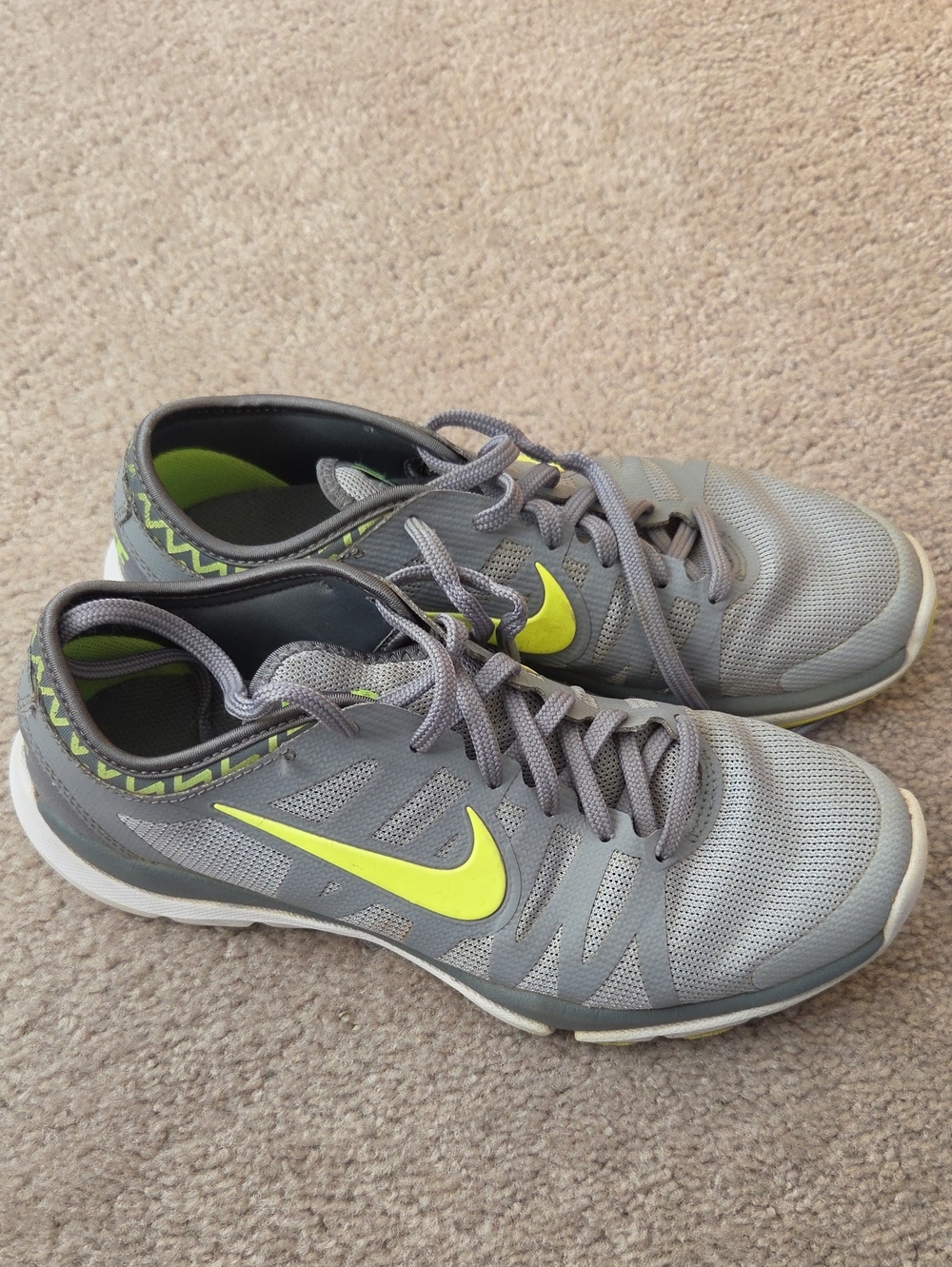 Nike Womens Flex Supreme